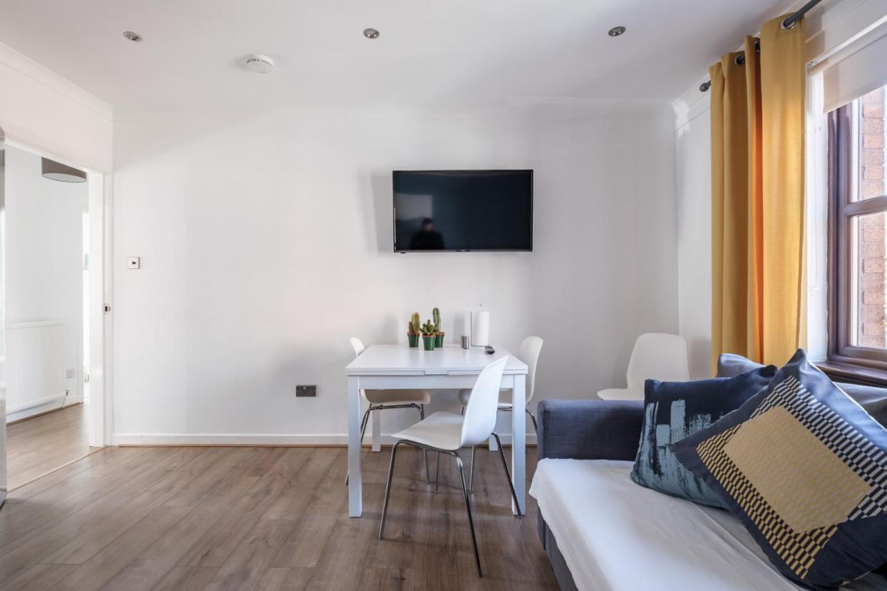 The Douglas - Spacious 2 Bed Apartment In Uddingston Ngoại thất bức ảnh