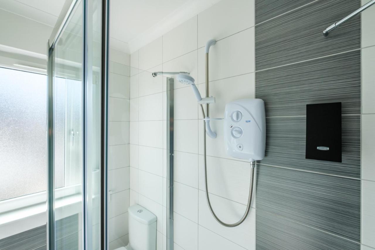 The Douglas - Spacious 2 Bed Apartment In Uddingston Ngoại thất bức ảnh