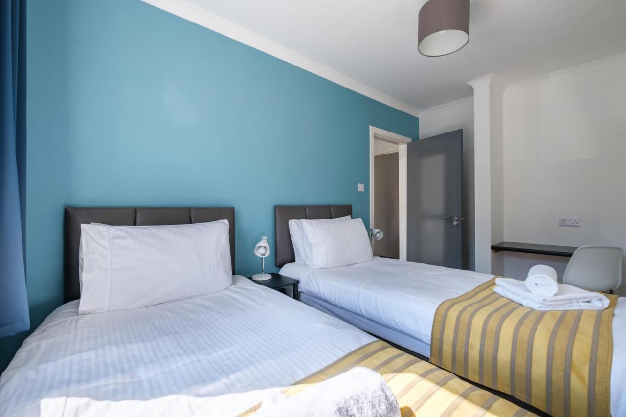 The Douglas - Spacious 2 Bed Apartment In Uddingston Ngoại thất bức ảnh