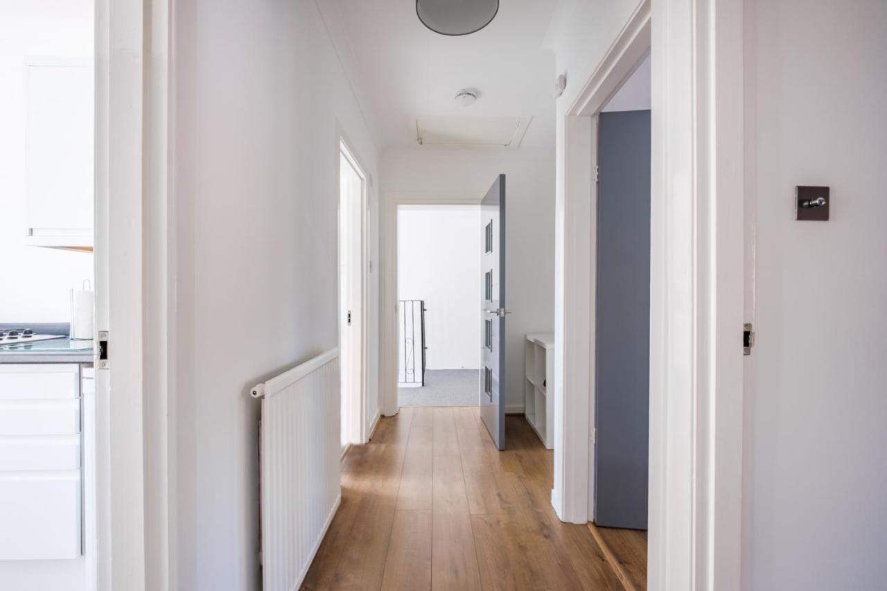 The Douglas - Spacious 2 Bed Apartment In Uddingston Ngoại thất bức ảnh
