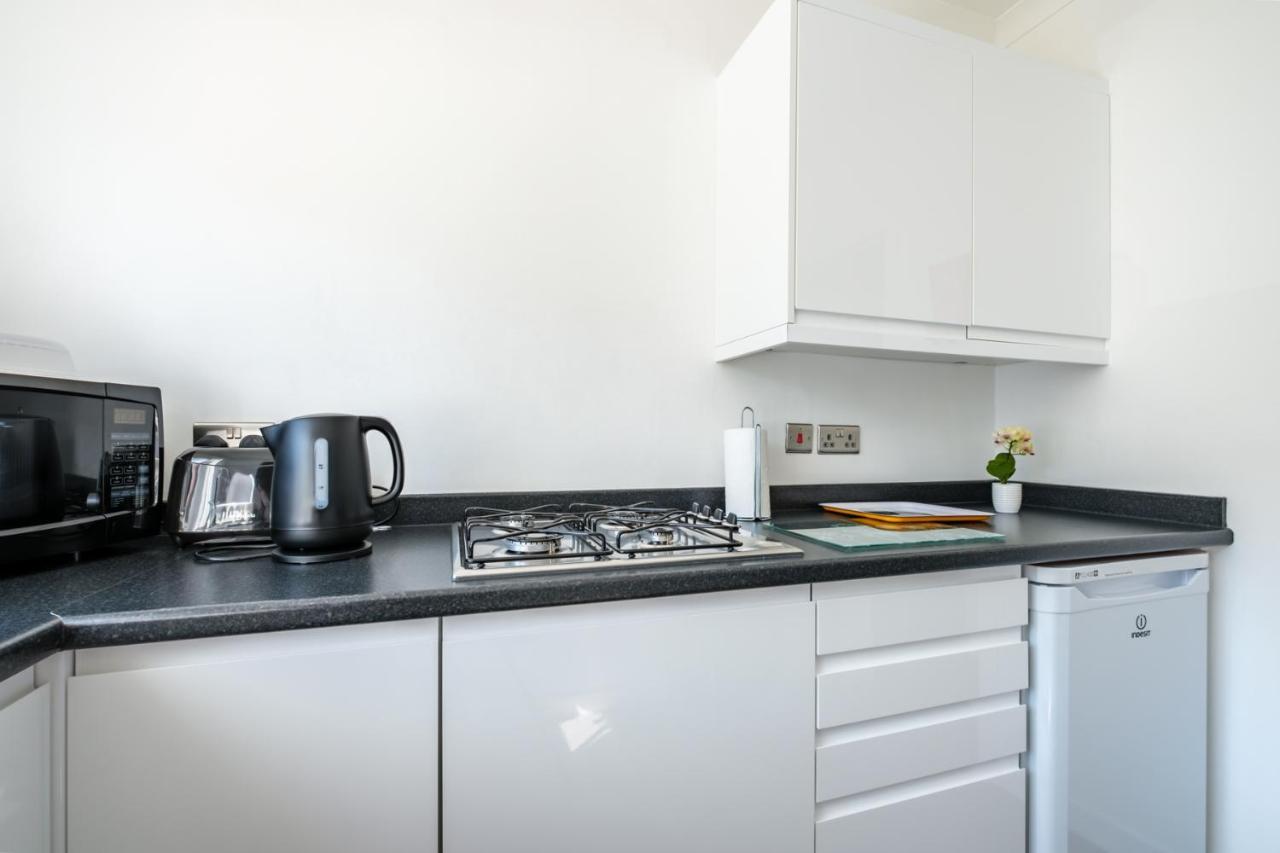 The Douglas - Spacious 2 Bed Apartment In Uddingston Ngoại thất bức ảnh