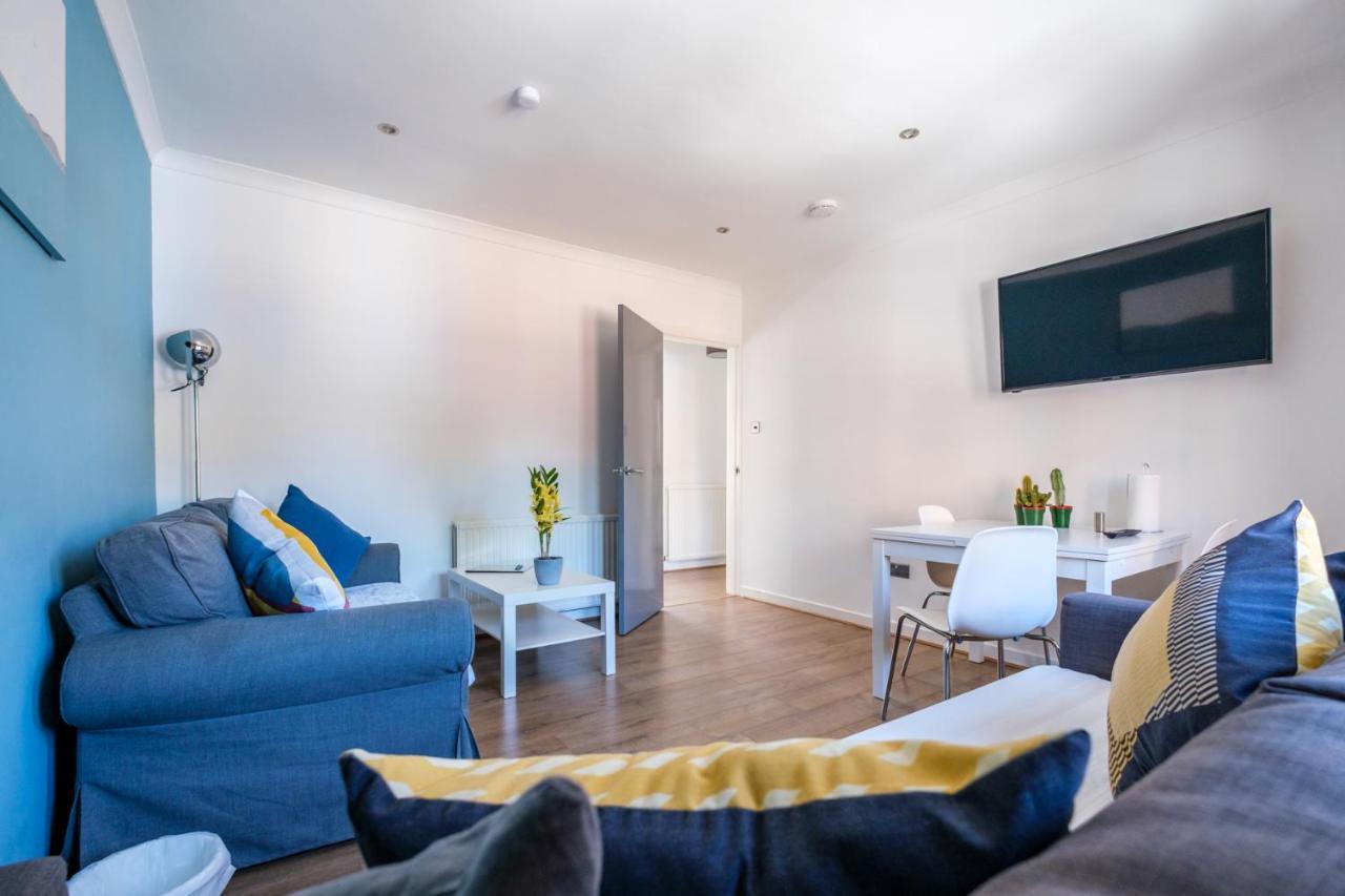 The Douglas - Spacious 2 Bed Apartment In Uddingston Ngoại thất bức ảnh