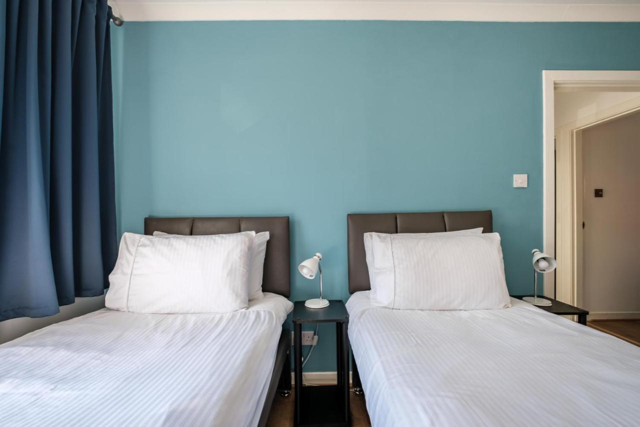 The Douglas - Spacious 2 Bed Apartment In Uddingston Ngoại thất bức ảnh
