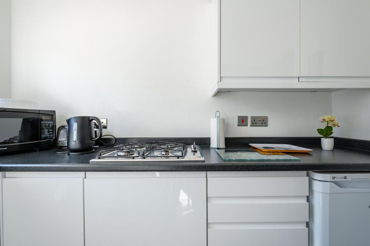 The Douglas - Spacious 2 Bed Apartment In Uddingston Ngoại thất bức ảnh