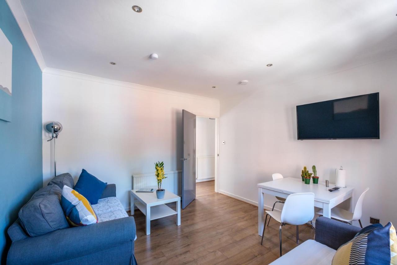 The Douglas - Spacious 2 Bed Apartment In Uddingston Ngoại thất bức ảnh